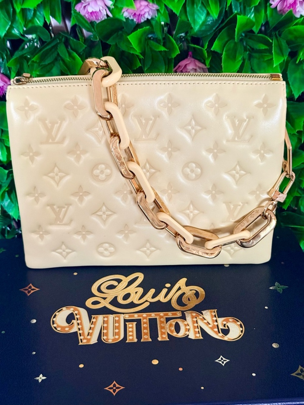 Louis Vuitton Pale Yellow Leather Monogram Coussin PM Crossbody shoulder Bag - Picture 4 of 17